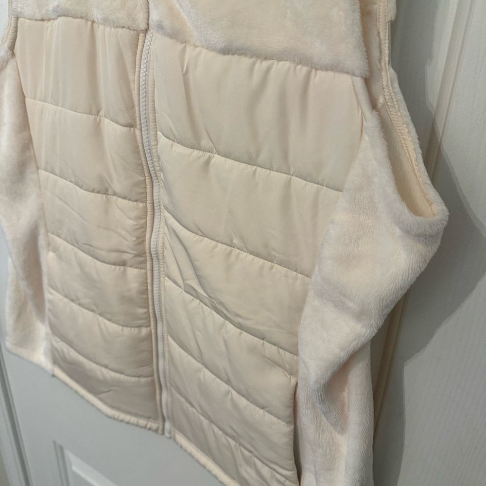Soft cream vest!